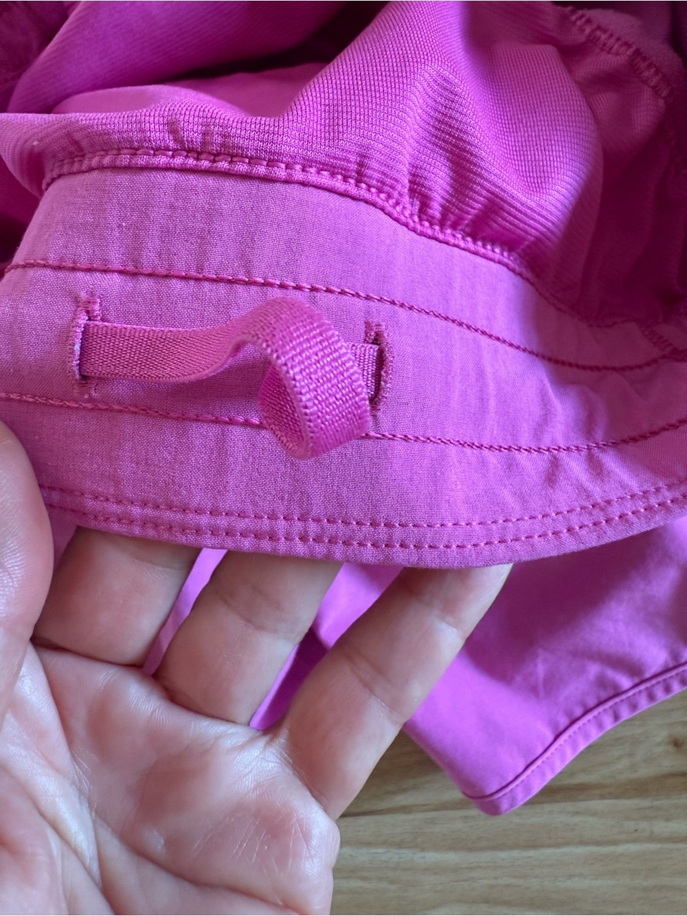 Ladies Lululemon Hotty Hot Low Rise Shorts - 4” Inseam - Sonic Pink - Sz 6 - Picture 11 of 14